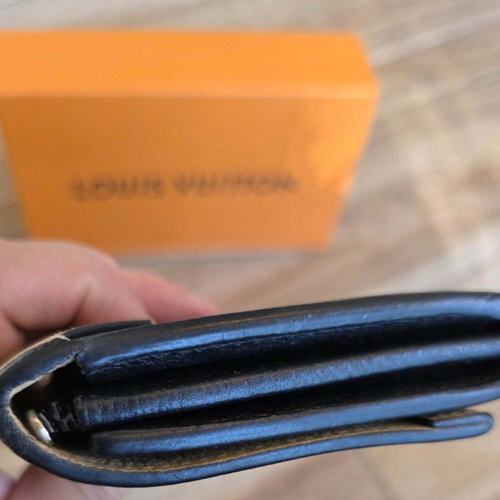 Louis Vuitton Portefeiulle Lock Me II Creme/Black Long Flap Wallet - Picture 6 of 13